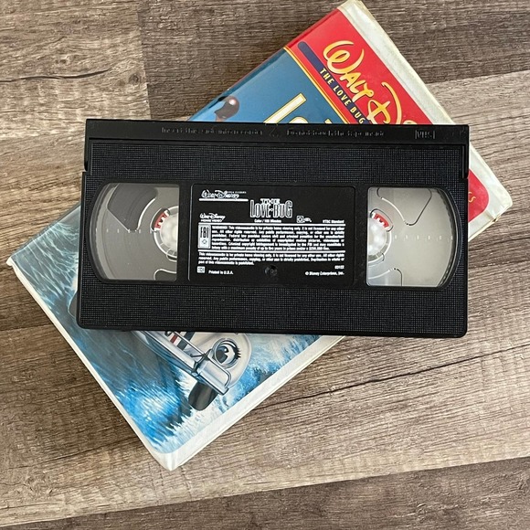 THE LOVE BUG [ VHS ] WALT DISNEY FILM CLASSICS - Picture 5 of 7